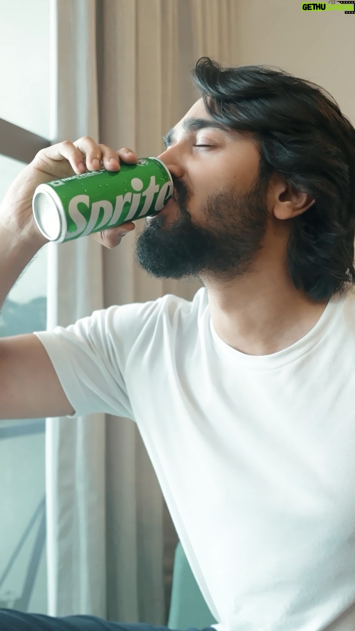 Bhuvan Bam Instagram - Sab Sahi hoga. Sprite pi, #ThandRakh #Sprite #CWC23
