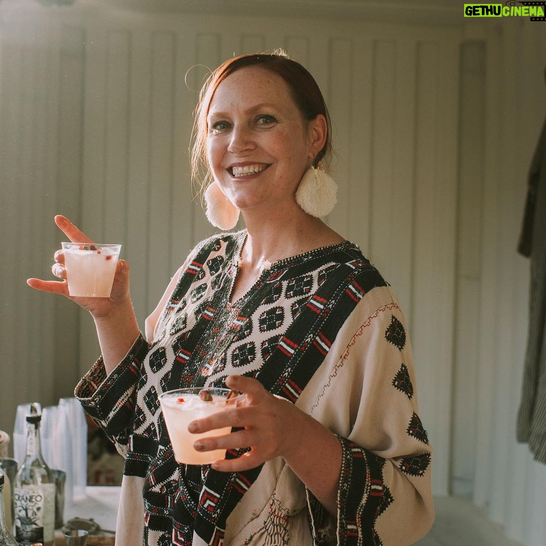 Bianca Roe Instagram - Time to Dance.. let your hair down.. and dance I say, dance! Saturday May 21st, 2-8 pm @stormymondaygoods on the turntables. 📷 @nothinmyst Ojai, California