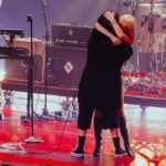 Billie Eilish Instagram – UGHHDKSLDJSKFJKSKFUDJSKKFKDKDK dream come truEEEEEE @paramore waaahhhhhhhhhhhhhhhhhh😭😭 i love you so much hayley holy shit. wish i could tell tiny me :’)))) @yelyahwilliams