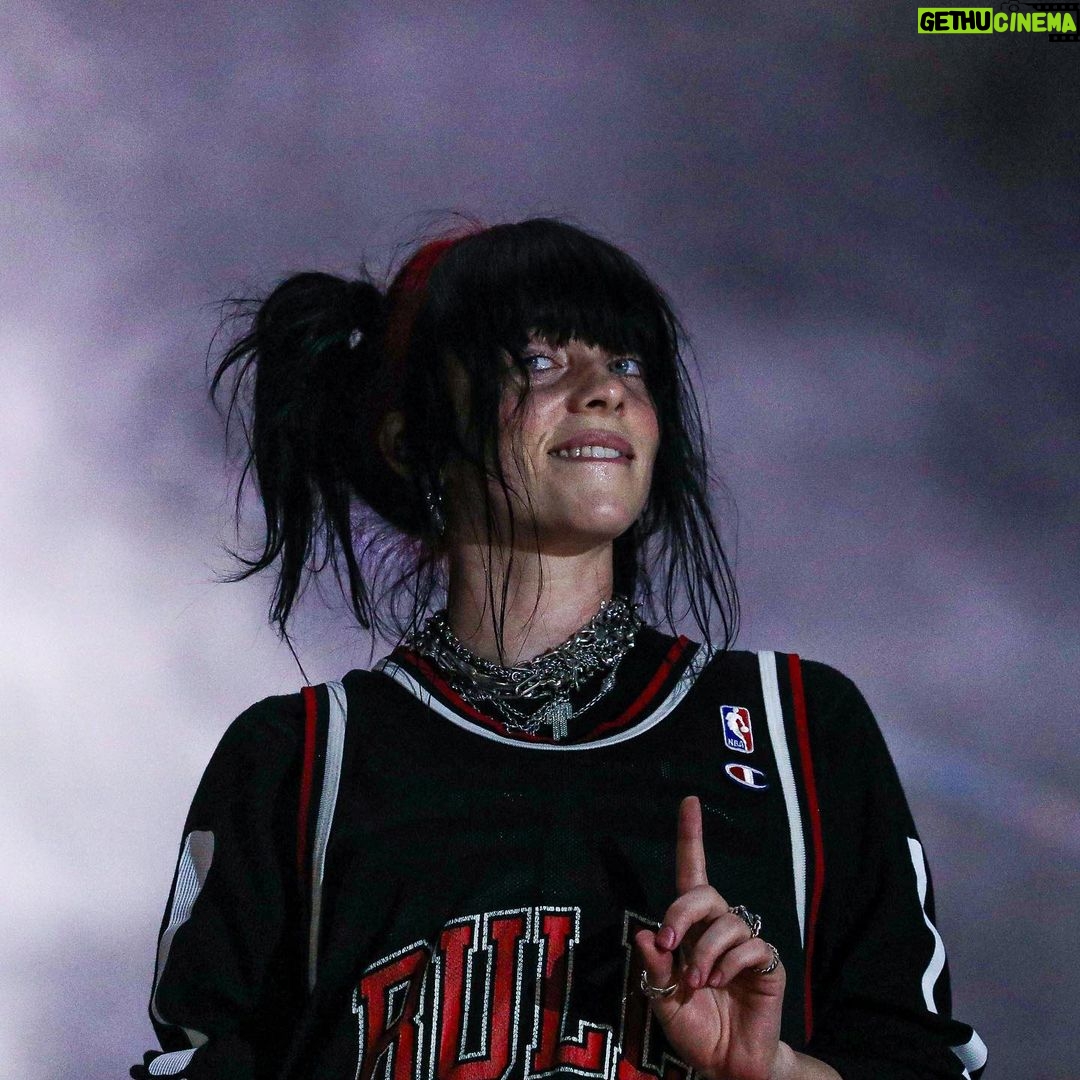 Billie Eilish Instagram - lollaβ€οΈβπ₯β€οΈβπ₯β€οΈβπ₯β€οΈβπ₯β€οΈβπ₯β€οΈβπ₯β€οΈβπ₯ Chicago, Illinois