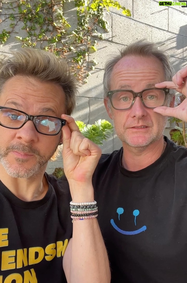 Billy Boyd - 11.4K Likes - Live? Live!? LIVE!!! @thefriendshiponion will be live for the first time ever! Sunday
22nd May at @megaconorlando . Get your tickets now! @dom_monaghan_ and I will see you there.
https://fanexpohq.com/megaconorlando/