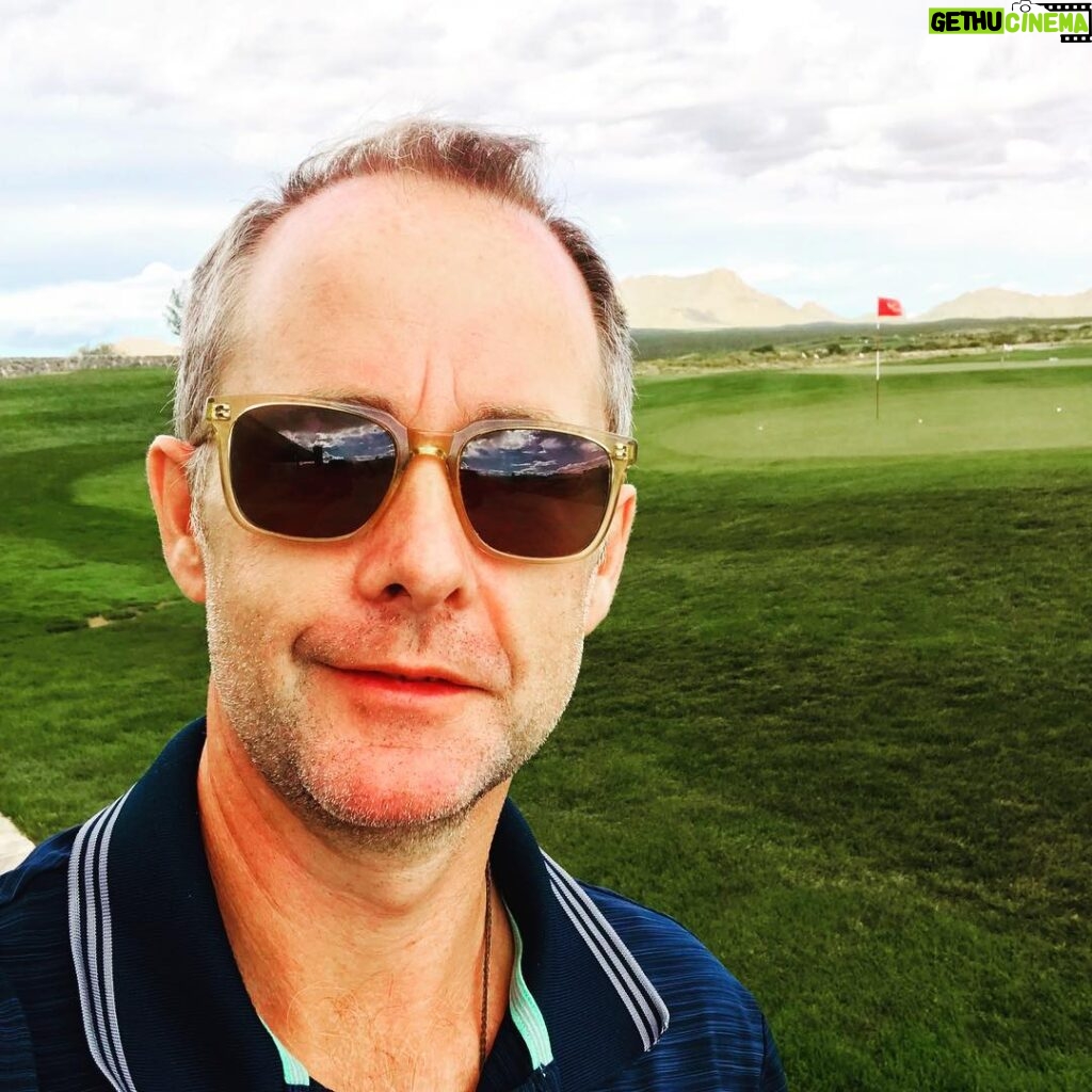 Billy Boyd Instagram - Morning golf and mountains. #walkingwithherb