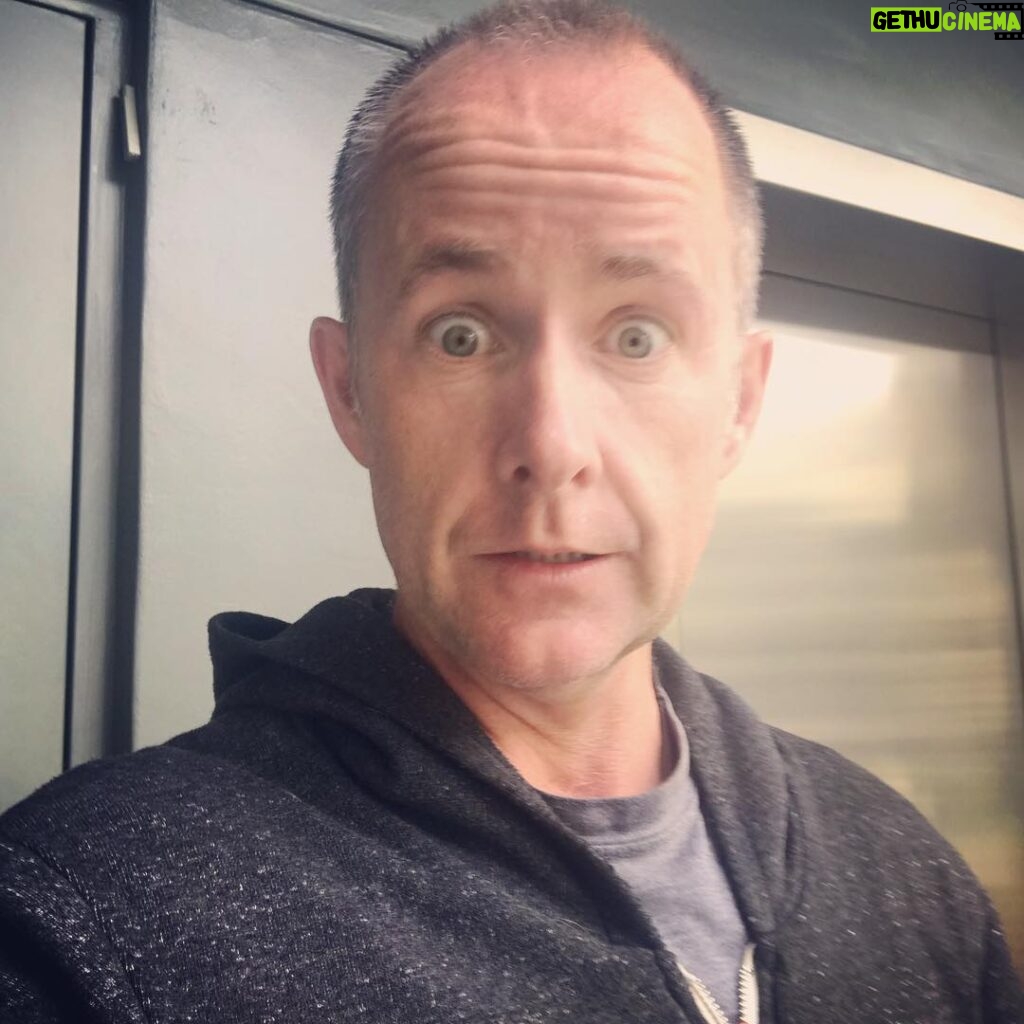 Billy Boyd Instagram - It was leg day at the gym and it left me shocked , confused and more than a little hungry. X