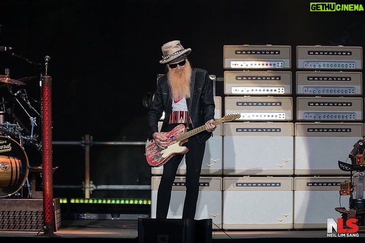 Billy Gibbons Instagram - Repost from @limsangphotography • 2021-08-19: @zztop #ZZTop #SOLDOUT @tulalipresortcasino #TulalipCasinoResort #TulalipAmphitheatre