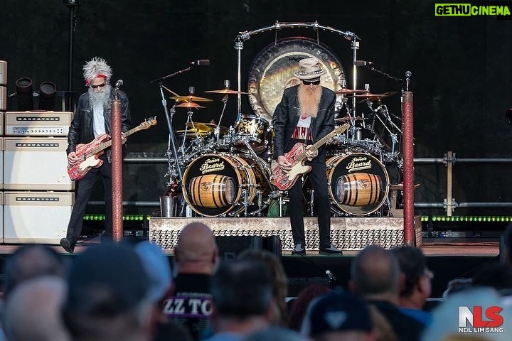 Billy Gibbons Instagram - Repost from @limsangphotography • 2021-08-19: @zztop #ZZTop #SOLDOUT @tulalipresortcasino #TulalipCasinoResort #TulalipAmphitheatre