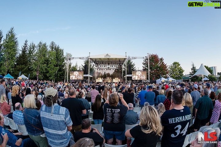 Billy Gibbons Instagram - Repost from @limsangphotography • 2021-08-19: @zztop #ZZTop #SOLDOUT @tulalipresortcasino #TulalipCasinoResort #TulalipAmphitheatre