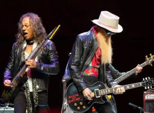 Billy Gibbons Instagram - Jeff Beck tribute at The Royal Albert Hall 

Photos 1-3 by @rosshalfin