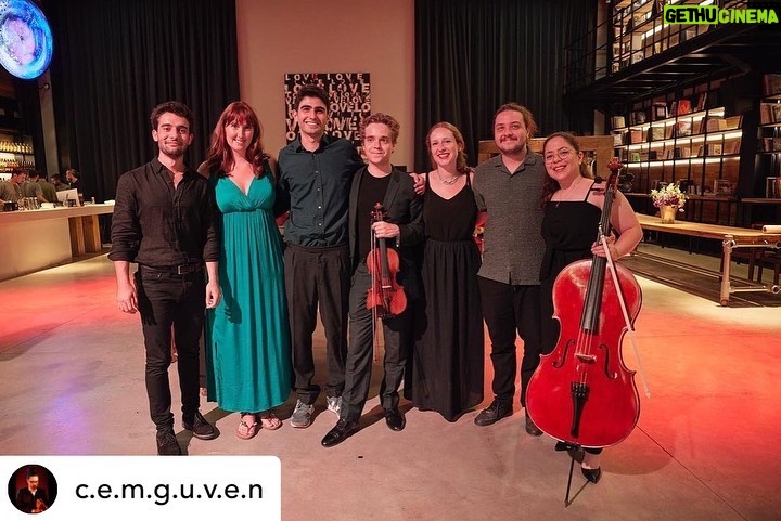 Birol Güven Instagram - @c.e.m.g.u.v.e.n ve Emre Şenerin çağdaş müzik grubu @lcs_ensemble ın @thestayalacati daki konserinden görüntüler… #londoncontemporarysoloists