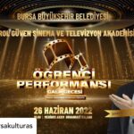 Birol Güven Instagram - Posted @withregram • @bursakulturas Şoray Uzun'un sunumlarıyla, Bursa Büyükşehir Belediyesi Birol Güven Sinema ve TV Akademisi öğrencilerinin sinema- tiyatro- müzik performans gösteriminin yapılacağı muhteşem Gala Gecesine hazır mısınız?🎶🎭🎞️📽️🎥🎦 . 📆26 Haziran 2022 🕢19.00 📍Merinos AKKM/Orhangazi Salonu 🎟️Ücretsiz ❗Tüm halkımız davetlidir. . #bursa #birolgüven #sanat #sinema #tiyatro #müzik #şorayuzun #kultursanat #kultur