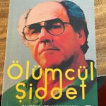 Birol Güven Instagram - Baudliard , neden hakim kodları kıran yeni bir putkırıcı düşünürdür, neden çağımızın en imajinatif düşünürlerinden biridir. Doç.Dr Ahmet Dağ , Baudliard üzerine çok özenli bir çalışma yapmış. Mutlaka okunması gereken bir kitap @ahmetdagphilosophy