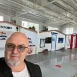 Birol Güven Instagram - Gördüğüm en iyi okul olabilir @eskisehiratayurt . İngilizce öğretmek için okulun içine Kidzania kurmuşlar, restoran, havalimanı, banka, dükkanlar vb. Çocuklar dili mekanlarda öğreniyorlar. 👏👏👏 Atayurt Okulları