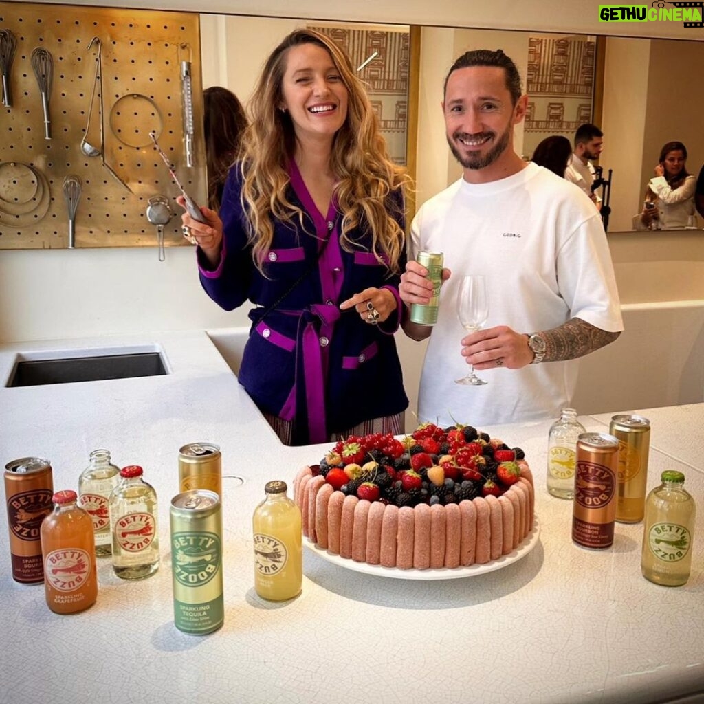 Blake Lively Instagram - @cedricgrolet You should’ve made your bakery nut free if you didn’t want me to drive you nuts. 😵‍💫🤭 Love you buddy. I had the time of my life. Glad I could bring the @bettybuzz & @bettybooze to make up for the chaos Chef🥂 🎂