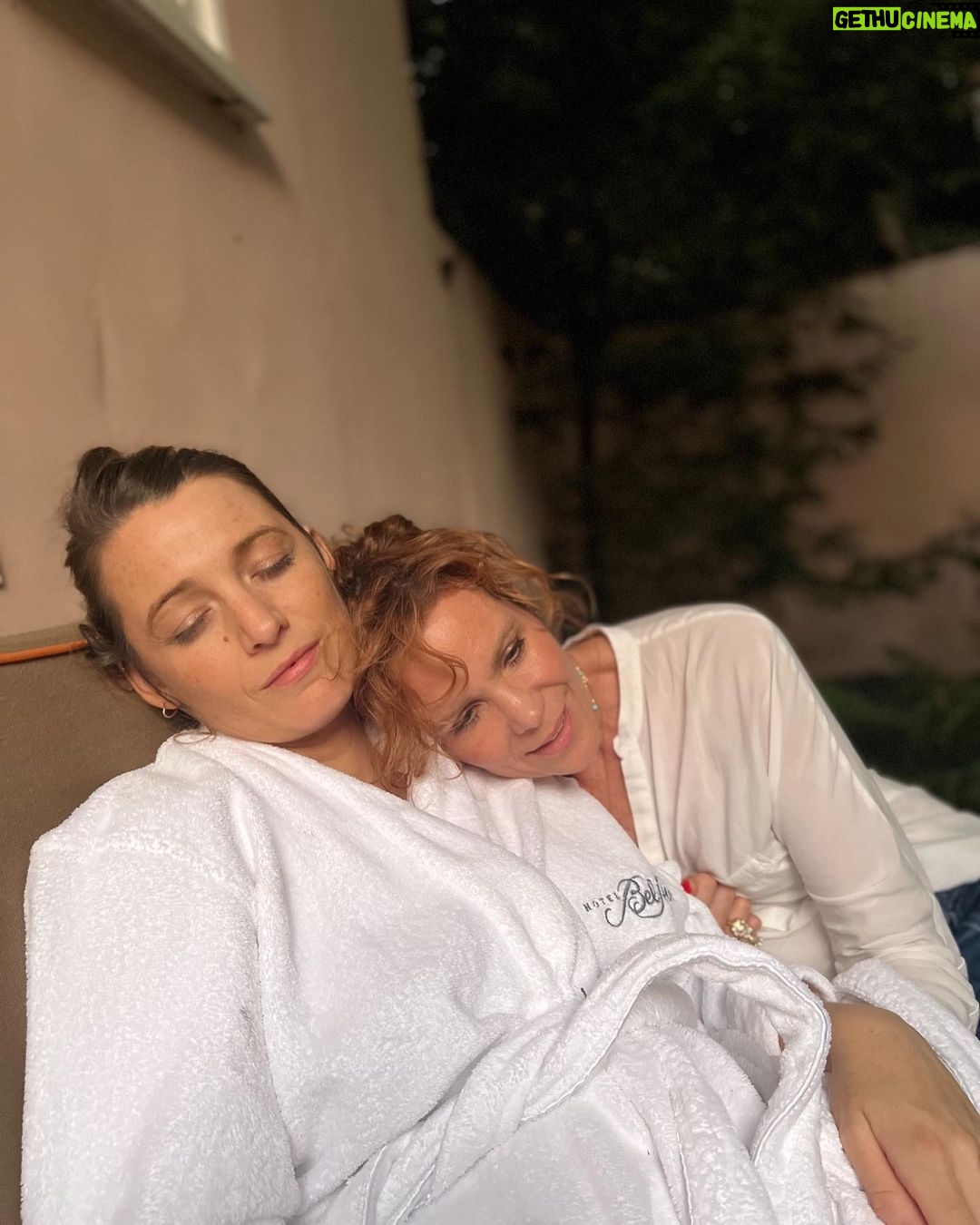 Blake Lively - 9.6 Million Likes - Here are photos of me pregnant in real life so the 11 guys waiting outside my home for a 🦄 sighting will leave me alone. You freak me and my kids out. Thanks to everyone else for all the love and respect and for continuing to unfollow accounts and publications who share photos of children. You have all the power against them. And thank you to the media who have a “No Kids Policy”. You all make all the difference 🙏♥️. Much love! Xxb