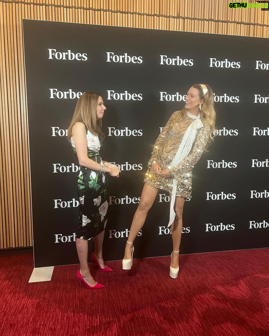 Blake Lively Instagram - @forbes π for having me to talk @bettybuzz , @grameenamerica and owning what you believe in. Such an honor. And thank you to everyone who made me sparkly @maisonvalentino @lorraineschwartz @ofirajewelz @kristoferbuckle @jennifer_yepez @nailsbymei @molly_sage ππ«Άπ