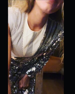 Blake Lively Instagram - Let’s take it back to the “night before” party. A little hint of things to come🗽 thanks to @thombrowne Yes I took these on a self timer bc everyone was asleep when I got home at 9. Sorry outfit. You deserved better.