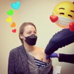 Blake Lively Instagram - Find you someone who looks at you like I look at the heroic nurse vaccinating me. 💕