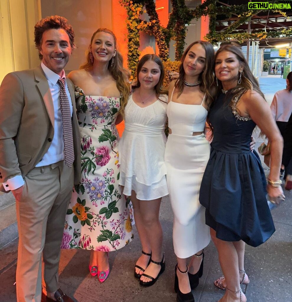 Blake Lively Instagram - this is my new family now @serenalevy @slevydirect @sophie_levy congratulations on all you’ve done for @barnardcollege I loved celebrating you but I mostly loved having and excuse to wear neon and heels 🧥 @sergiohudson 👗 @carolinaherrera 👠 @manoloblahnik 💎 @brentnealejewelry @lorraineschwartz 💇‍♀ @jennifer_yepez 💄 @cgonzalezbeauty
