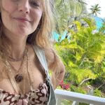 Blake Lively Instagram - she sells seashells down by the seashore
