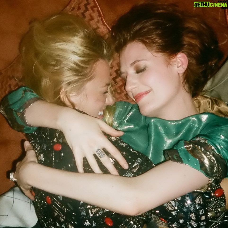 Blake Lively Instagram - August babies who lay together, stay together. I couldn't love you more @florence 🎂 🎈