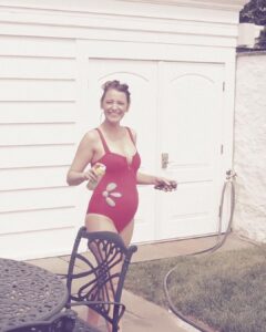 Blake Lively Instagram - Here are photos of me pregnant in real life so the 11 guys waiting outside my home for a 🦄 sighting will leave me alone. You freak me and my kids out. Thanks to everyone else for all the love and respect and for continuing to unfollow accounts and publications who share photos of children. You have all the power against them. And thank you to the media who have a “No Kids Policy”. You all make all the difference 🙏♥️. Much love! Xxb