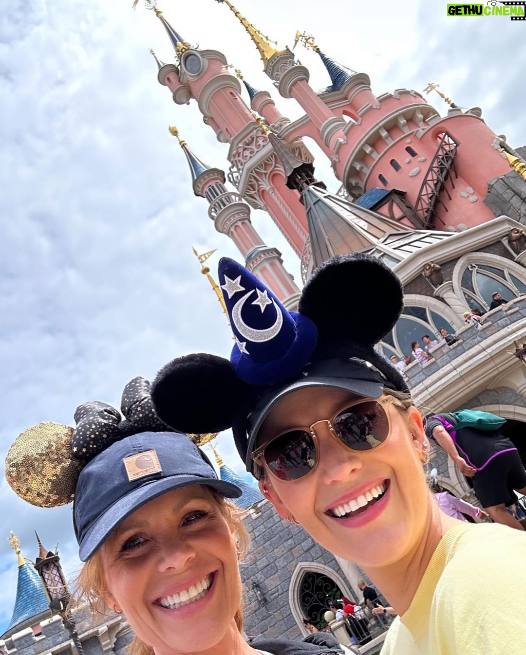 Blake Lively Instagram - 2023 Highlights: pumping at @disneylandparis 🥛 Cheers Remy