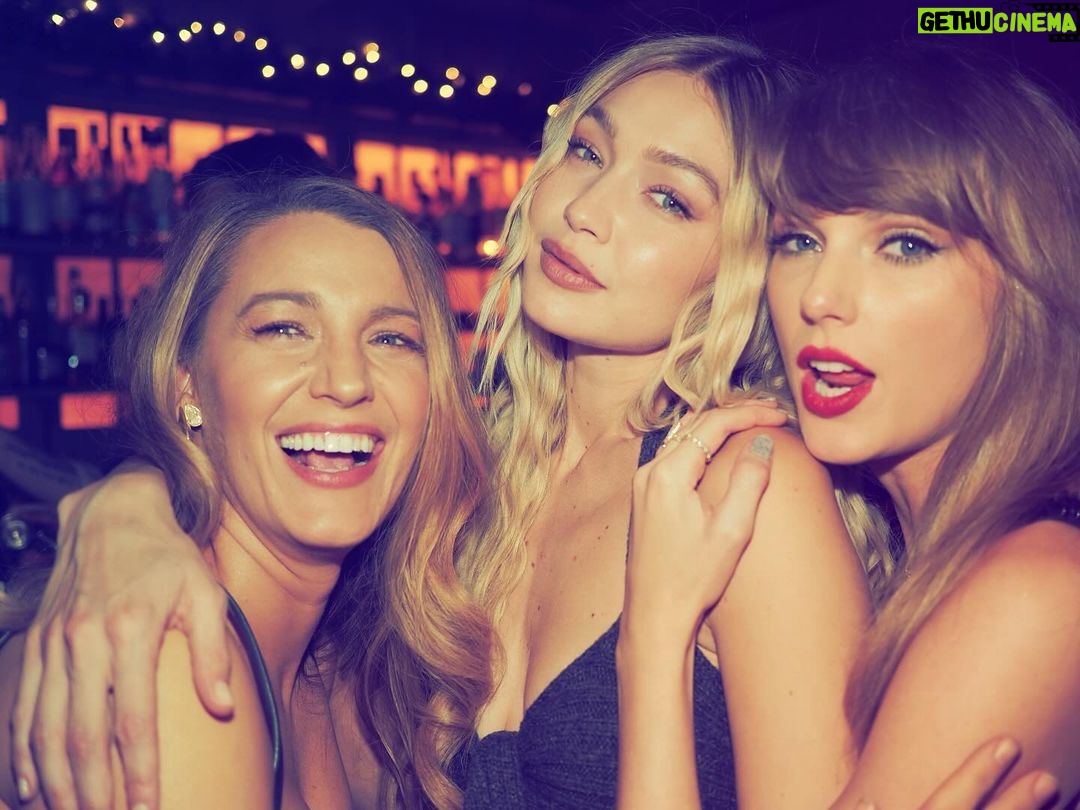 Blake Lively - 4.7 Million Likes - Somehow, she’s even better in real life. Happy, happy birthday to the one and only.