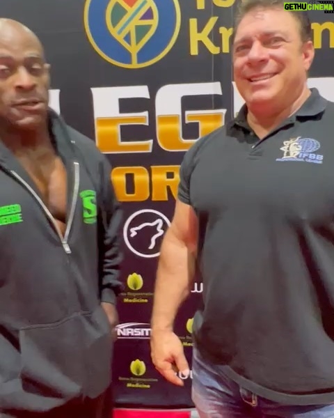 Bob Cicherillo Instagram - Here’s some quick interviews with @rasheed.oldacre and Stan de Longeaux just after prejudging at the @legionsportsfest This has been a great weekend for bodybuilding! #ifbb #ifbbpro #bodybuilding #legionsportsfest #bobcicherillo