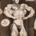 Bob Cicherillo Instagram - A voz mais conhecida do Olympia, nos seus tempos de atleta, foi um excelente bodybuilder. 👉 Já conhecia essa imagem? BOB CICHERILLO @ifbbprobobchick #BodyBuilding #Fisiculturismo #Maromba #bobchicherillo