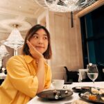 Bonnie Wong Instagram - 不太擅長plan行程，我連管理自己日程都丟三落四，所以今次順利舉行《兩日一夜三張嘢》活動，我本人也感到震驚！雖然計劃行程的確有壓力，又極心急提早半個月送禮物，但搞完一大輪後就想通：其實我哋兩個痴埋一齊做咩都冇乜所謂啦，反正都係會好開心🧡 一個好姊妹，二日一夜，三張嘢的優雅，what more do I need? 但願你三十歲，把想做的事一一實行，也睜大眼睛，看清自己有多美☺️
