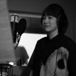 Bonnie Wong Instagram - 無錯，虎牙即將出歌。 由創作到錄歌再到拍MV，成單嘢認真到自己都驚，主要係驚自己__。你知啦，因為自資出歌而變成indie歌手，定係因為自資出歌而變成慈善晚會啲疊水主席，從來只係一線之差。亦都因為咁，原本上年要做嘅歌，一直拖延至今年，等到阿占問我同梁子做唔做演唱會暖場嘉賓，先真係破釜沉舟開始做。（其實老爺真係好大膽） 咁點解突然之間又衝破到心理關口？可能係因為我諗通咗，做主席其實都冇乜唔好。有人賺錢去買樓，有人賺錢去旅行，有人賺錢養妻活兒。啲錢用嚟做乜，從來唔係重點。對我嚟講，賺錢從來目的只有一個，就係讓自己有本錢做自己喜歡嘅事。開咖啡店如是，做虎牙亦如是。說到底，我只係想開心。 如果想開心，為甚麼需要等？如果想開心，都要顧慮呢個世界點睇我，都未免活得太有偶包了吧。可能結果係好__，但我諗到我死嗰日望返轉頭，我都會好慶幸自己曾經咁盡心盡力去活過，開心過。 玩得嚟又不失認真，就係虎牙🐯🦷 謝謝你哋一齊玩 @leunggchi @elsie_lui @teddyfanguitar @wwcherman @kongvenus ( and thank you for your 靚相！）