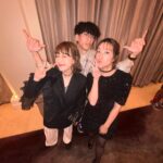 Bonnie Wong Instagram - Shine bright like a diamond💎 ✨ 今年台慶好bling bling💫 第一次有好姊妹同我一齊化妝整頭再去台慶 好有gossip girl嘅既視感（？）☺️ 玩得好盡興🤘🏻開心嘅晚上呀～ 商台Happy Birthday 🫶🏻 今晚最驚喜係有前輩拎60年長期服務獎 用把聲陪伴大家60年❤️好浪漫 嗯 電台就是如此浪漫🫶🏻 Makeup @carmencmakeup_cc Hair @zenkizen0401