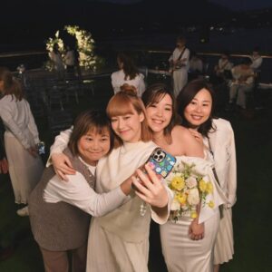 Bonnie Wong Instagram - 兩天Elsie Alfred結婚大典圓滿完成🧡
呢個星期攰到我希望今次係我嘅姊妹收爐之作😂
但望返啲相有愛又開心 值得嘅❤️‍🔥
祝曹生曹太繼續恩愛 繼續打鬧
得閒生返契仔/女俾我玩吓 
我會好樂意做單身富契媽角色🤝🏻😂

今次發生咗好多難忘事 好想快啲開咪講🤣
只係可以講我個人__到一個點係
我都唔知點解自己
可以碌吓碌吓碌到嚟三十歲？🫠
Anyways 下個post會post吓大家啲黑圖 就咁☺️ 

圖一 #曹生曹太嘈小姐
圖二 #我坐你隔籬像對孖公仔報喜
圖三 #原來飲咗酒好易喊 
圖四 #細佬俾家姐隊冧了 
圖五 #夜更Favourite 
圖六 #BadGirl佬與GoodWomen
圖七 #因為做舞台劇入面嘅好姊妹而真實都變咗好姊妹嘅有趣緣份
圖八 #家庭照
圖九 #非常打得嘅姊妹團
圖十 #歡迎光臨婚姻的世界