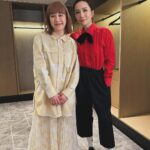 Bonnie Wong Instagram - 軒公 預祝你生日快樂❤️‍🔥😎 @hinscheung 生日收禮物聽得多 生日派咁多禮物嘅 你應該係第一個😂 超豪華舞台佈置加埋禮物 再送埋首新會歌俾大家 咁有心嘅偶像 邊度搵？❤️ 好開心你邀請我做 HCFC x Hins Birthday Party嘅司儀🥳 第一次去澳門做嘢！ 亦係第一次同 @paisleyhu 一齊做MC 好fun呀✌️ 仲要見到成一萬個澱粉真係好震撼🔥 充滿歡樂嘅一天🧡感謝大家！ @hcfc_official Wardrobe: @marimekkohk @marimekko @sidefamehk Hair Stylist: @nickienick @twotwo.hair Makeup Artist: @kinny921
