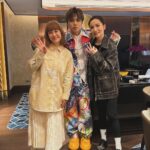 Bonnie Wong Instagram - 軒公 預祝你生日快樂❤️‍🔥😎 @hinscheung 生日收禮物聽得多 生日派咁多禮物嘅 你應該係第一個😂 超豪華舞台佈置加埋禮物 再送埋首新會歌俾大家 咁有心嘅偶像 邊度搵？❤️ 好開心你邀請我做 HCFC x Hins Birthday Party嘅司儀🥳 第一次去澳門做嘢！ 亦係第一次同 @paisleyhu 一齊做MC 好fun呀✌️ 仲要見到成一萬個澱粉真係好震撼🔥 充滿歡樂嘅一天🧡感謝大家！ @hcfc_official Wardrobe: @marimekkohk @marimekko @sidefamehk Hair Stylist: @nickienick @twotwo.hair Makeup Artist: @kinny921