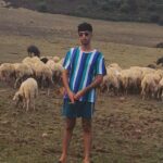 Borja Jiménez Mérida Instagram - Este viernes saco nueva música hay ganas? 🐐🐐🐐🐐🐐 El vidéo no es de hoy yo estoy casa grabando rollos y pintando me está viniendo bien la cuarentena 💪