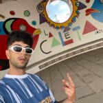 Borja Jiménez Mérida Instagram - Muy contento de pintar mi primer mural en la plaza de La Caleta 😀🐠🖌 Gracias a los muchachos de la brocha gorda por echarme una mano @kuko_th3_dog @yosce.g @daferez @armichegonzalez 💪