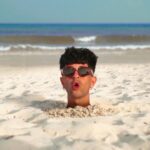 Borja Jiménez Mérida Instagram – No me corto un pelo 

El jueves pasado Cachi Richi volvió a hacer de las suyas con el videoclip de LA VIDA EN CHOLAS. Link en bio si aún no lo has visto 👁️