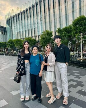 Bovorn Kongnawdee Instagram - Family time 🩵