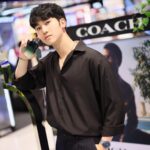 Bovorn Kongnawdee Instagram - New! Coach Green EDT น้ำหอมกลิ่นใหม่ล่าสุดจาก Coach ที่ให้คุณได้สัมผัสกับธรรมชาติ ดื่มด่ำกับบรรยากาศที่ผ่อนคลายกับโอเอซิสใจกลางเมือง ราวกับห้อมล้อมอยู่ในหุบเขาเล็กๆ หลบหนีความวุ่นวายใจ . Find You Green Escape จากน้ำหอม COACH ที่ COACH POP-UP เซ็นทรัลลาดพร้าว บริเวณหน้าแผนกบิวตี้ แกเลอรี ชั้น 1 วันที่ 10 ส.ค. – 16 ส.ค. 2566 . #CoachGreen #CoachFragrances CentralPlaza Lardprao