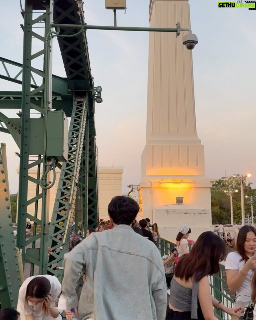 Bovorn Kongnawdee Instagram - 🌻 สะพานพุทธ
