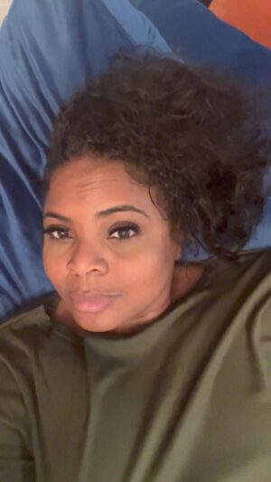 Brely Evans Instagram - El Natural…..for a few hours 🤪🤪 I LOVE YALL NOW GO LOVE YOURSELF 🥰🥰