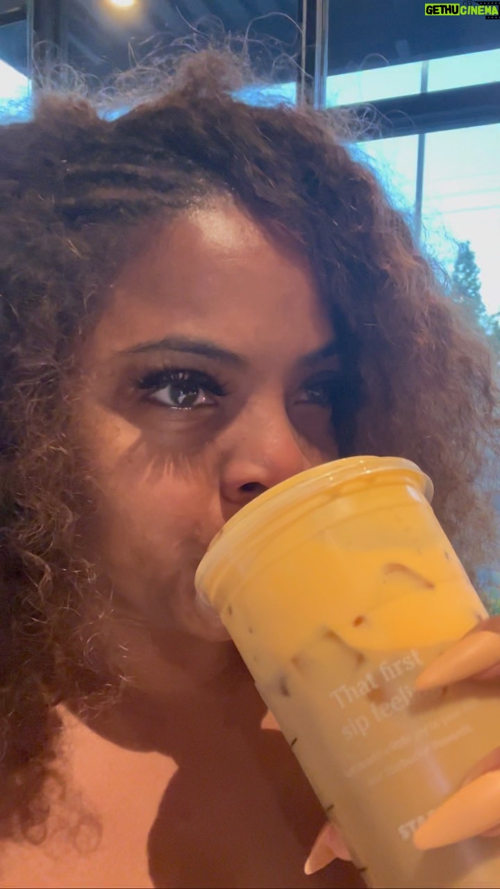 Brely Evans Instagram - Ok cousin @mshogg I did it! I ordered Venti pumpkin cream chai, chai latte two pumps of vanilla one pump, brown sugar with oat milk! Wow 😮 that’s amazing sooo yummy! #starbucks THE HOLIDAY DRINK’ Worldwide