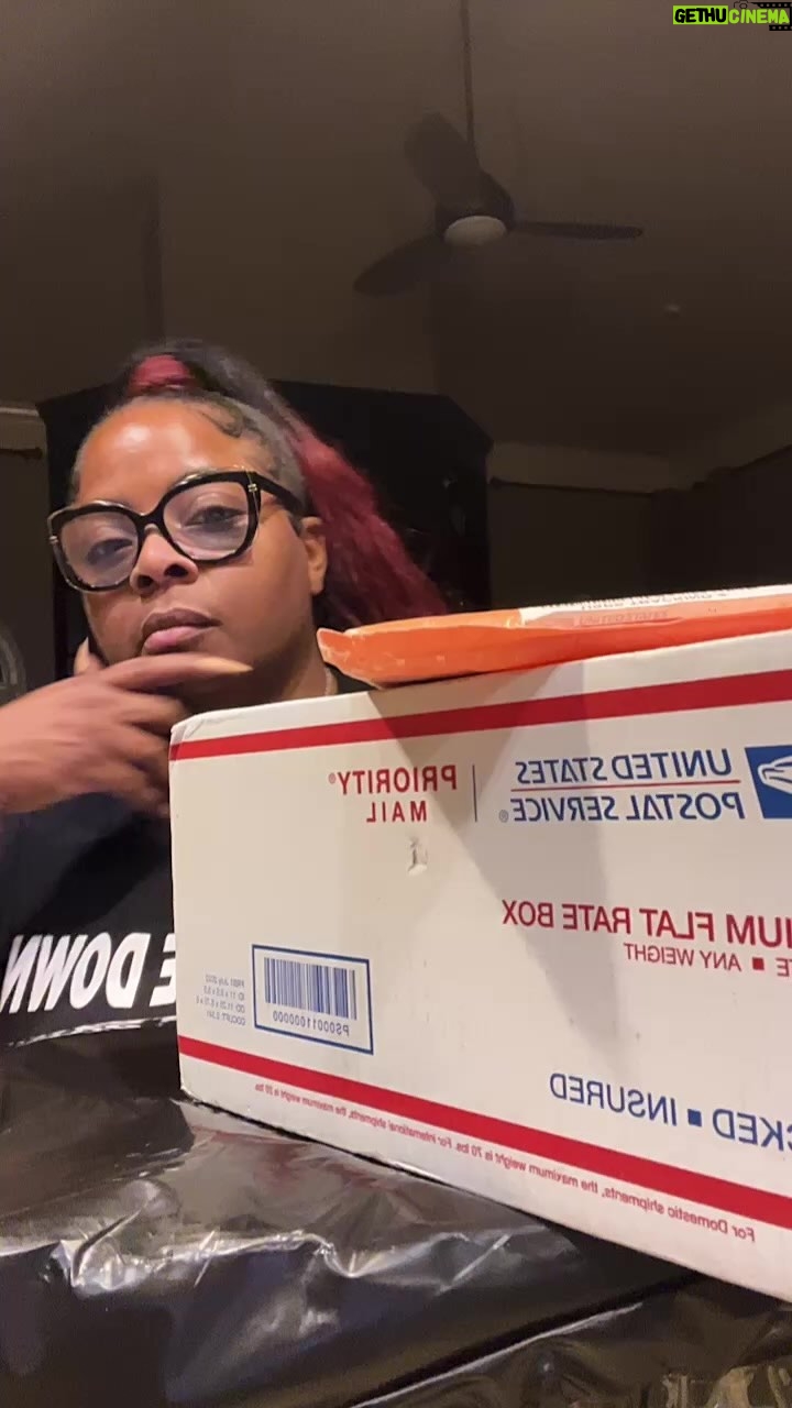 Brely Evans Instagram - Open Box w/ BRELY!! Blessings to all these BIG BUSINESSES!! Please support them with a follow and a purchase! Itβs someoneβs birthday everyday and Christmas is on the way so remember to shop with them! π @whippd_jawn π @psherrodbags π @forkedagain π @dr_lecia π @solushhair π @shopcollectionbyqueenie Atlanta, Georgia