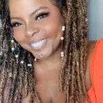 Brely Evans Instagram - Who needs a kiss and a smile today? Here ya go! And remember I love you if nobody told you! ❤️❤️ #atlanta Ladies and Gentlemen see you This Saturday @a2fashion 349 Decatur St SE ATLANTA, GA 10-12pm Dating Class 101 #dontdatedown #singleinatlanta #married are welcome wisdom IT’S THE @jameelajahari_ LIP CUFF ON @brelyevans FOR ME!!!!!!! COME ONNNNNNNNN. And Butterfly Locs BY @kaymoartistry ❤️ Atlanta, Georgia