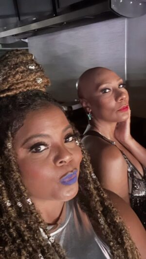 Brely Evans Instagram - Flights,Hotels, AirBnbs, Sprinters, Concerts,Suites, Restaurants THATS JUST HOW WE ROLL OUT FOR @itowandabraxton 50th Birthday 🥳 Celebration gifted by the one who should have been on stage with a duet she was so flyyyyyy @skyetunes you definitely making @beyonce say I see you ALIEN SUPERSTAR! We walked in the building and they were playing our girl @jamimccoyh3 song in the arena!! A blast with @missterray804 @trinabraxton1 @iamkblackk @jecaryous @bebe.zarco and the family ❤️SUBSCRIBE FOR BTS!!! Click Above!