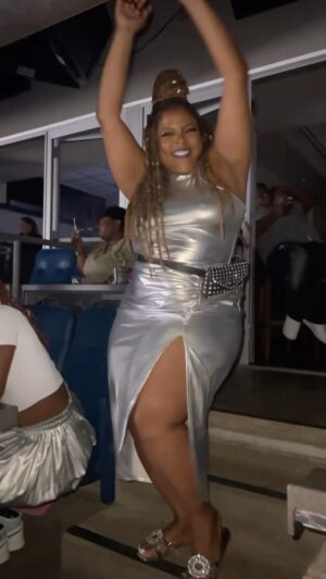 Brely Evans Instagram - Here’s one for the books Beyoncé’s background singers wear dress like me!! I knew I belonged on that stage 😜Love this 2 piece Silver outfit? I bought 2 one for me and one for you!! It’s a 2X @sisterswop @beyonce Giveaway! Tag 5 friends and I’ll draw a winner! Love y’all ❤️❤️