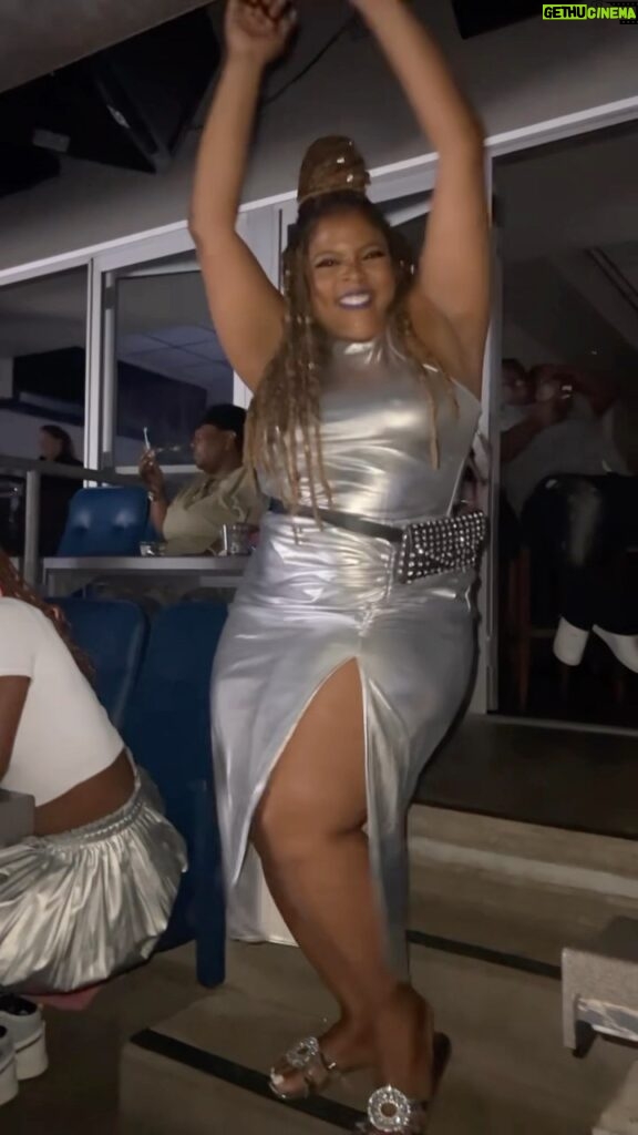 Brely Evans Instagram - Here’s one for the books Beyoncé’s background singers wear dress like me!! I knew I belonged on that stage 😜Love this 2 piece Silver outfit? I bought 2 one for me and one for you!! It’s a 2X @sisterswop @beyonce Giveaway! Tag 5 friends and I’ll draw a winner! Love y’all ❤️❤️