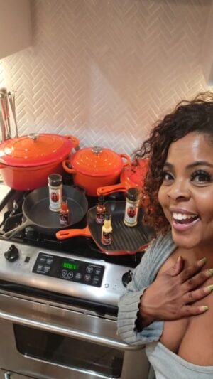 Brely Evans Instagram - Season Finale of OPEN BOX W/ BRELY 2023

THANK YOUUUUU @chef_tamonthegram you have changed my COOKING LIFE! WOW GOD may your business be blessed beyond your belief 2024!! Yall this is an awesome Christmas Gift 🎁 and they come in an assortment of colors!! Follow her and buy something!! Post and tag me!! But if you cook invite me over😁😁😁😁😁