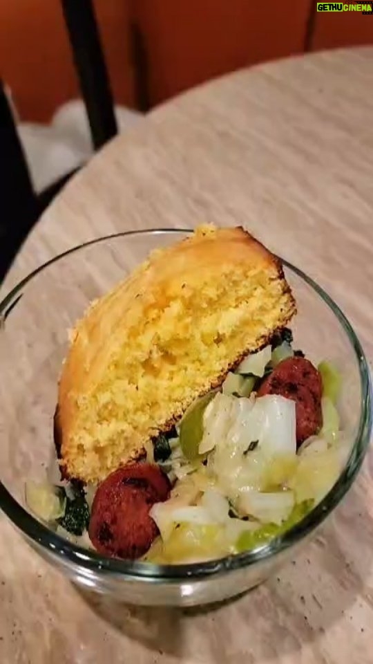 Brely Evans Instagram - Dinner is served Daddy!! 🤣🤣🤣 Cabbage and Dino Kale Honey Butter Jiffy Cornbread Sausage and peppers on the side Key Lime WATER ❤️ Worldwide