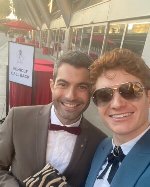Brendan Scannell Instagram - Didn’t win but we made friends with a few giant Emmy statues along the way 🏆💛
👔 @aubreybinzer 
💄 @sonialeeartistry